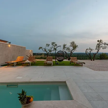 Pezer Zadarvillas * Kula Atlagica