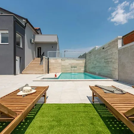 Pezer Zadarvillas