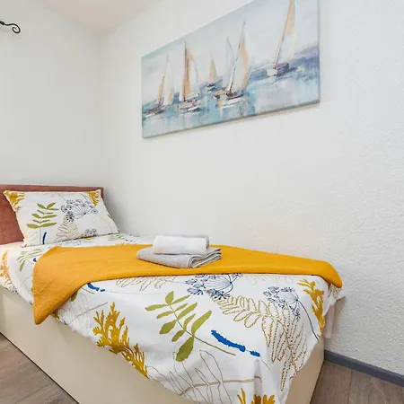 Pezer Zadarvillas *
