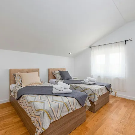 Pezer Zadarvillas Villa Kula Atlagica