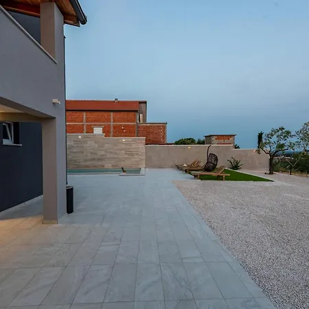 Pezer Zadarvillas Kula Atlagica