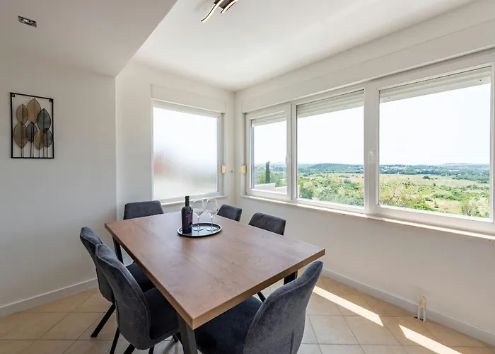 Pezer Zadarvillas * Kula Atlagica