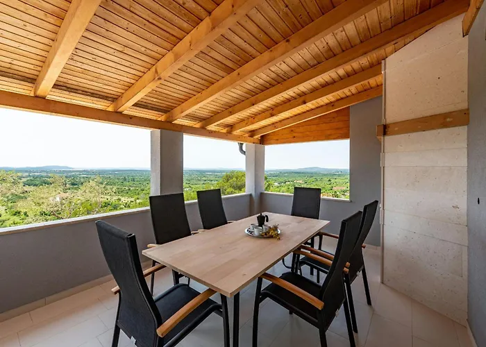 Pezer Zadarvillas * Kula Atlagica