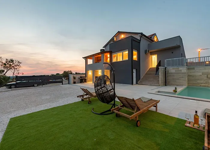 Pezer Zadarvillas Вилла Kula Atlagica