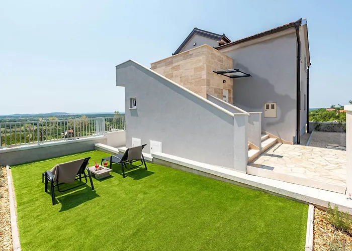 Pezer Zadarvillas *