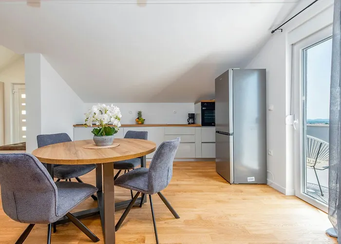 Pezer Zadarvillas Kula Atlagica