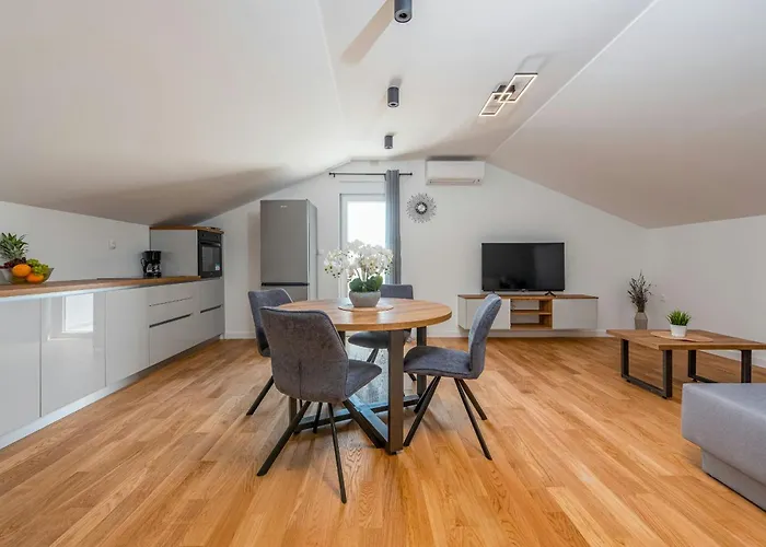 Pezer Zadarvillas Вилла Kula Atlagica