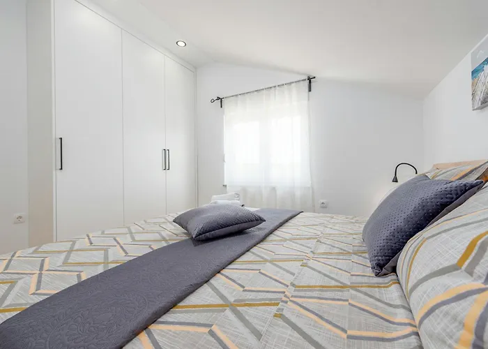 Pezer Zadarvillas *